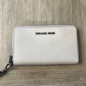 Michael Kors Travel Wallet Wristlet (Taupe/Nude)